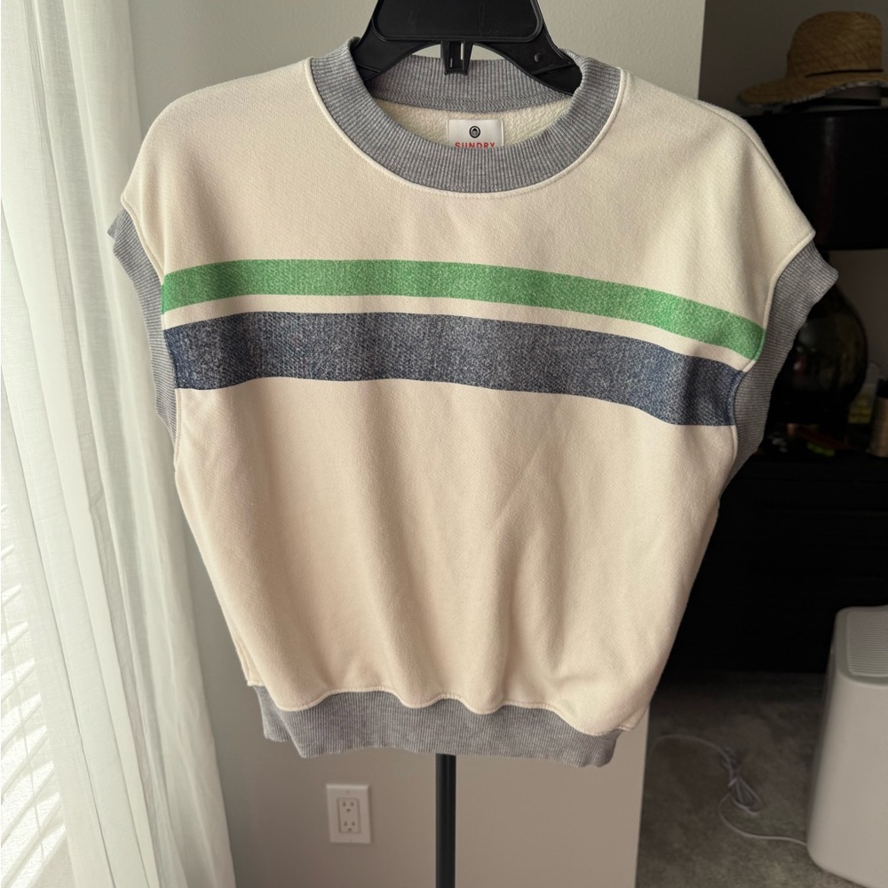 Sundry Cropped Sweater